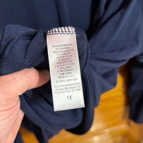 Peloton Navy Blue Long Sleeve Tee T-Shirt Women’s US 1X - Picture 4 of 7